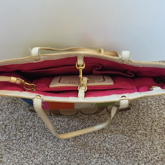 Coach Signature Brown Shoulder Bag with Multicolor Stripes - Vintage Y2K - Picture 3 of 8